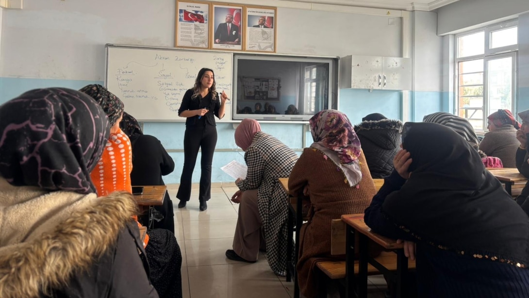 Aile Eğitim Okulu Projesi Veli Eğitim Seminerleri